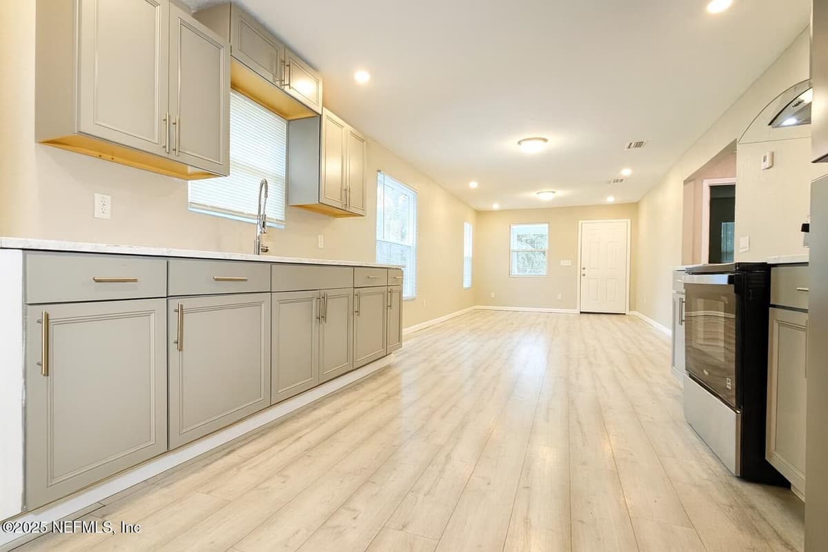 804 WESTBROOK Road, Jacksonville, FL 32209 2