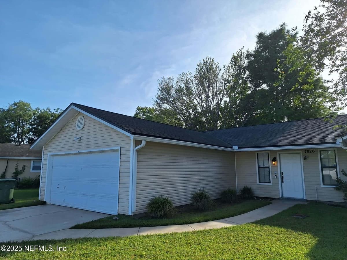 7826 ALLSPICE Circle E, Jacksonville, FL 32244 3