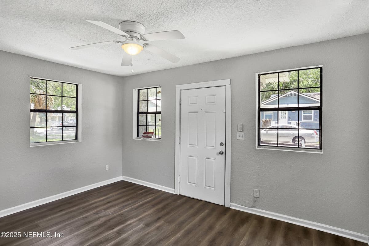 1489 W 5TH Street, Jacksonville, FL 32209 3