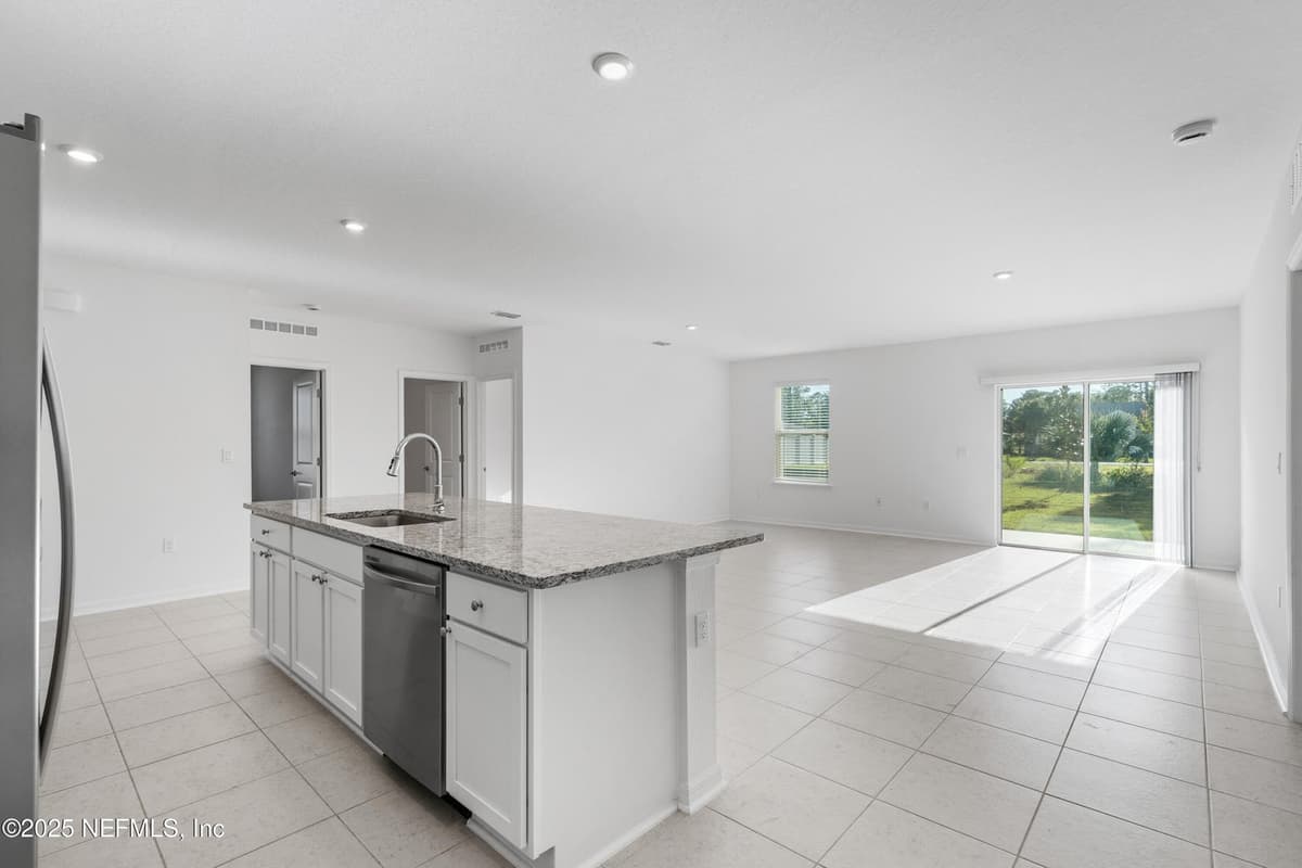 8 BANNBURY Lane, Palm Coast, FL 32137 2