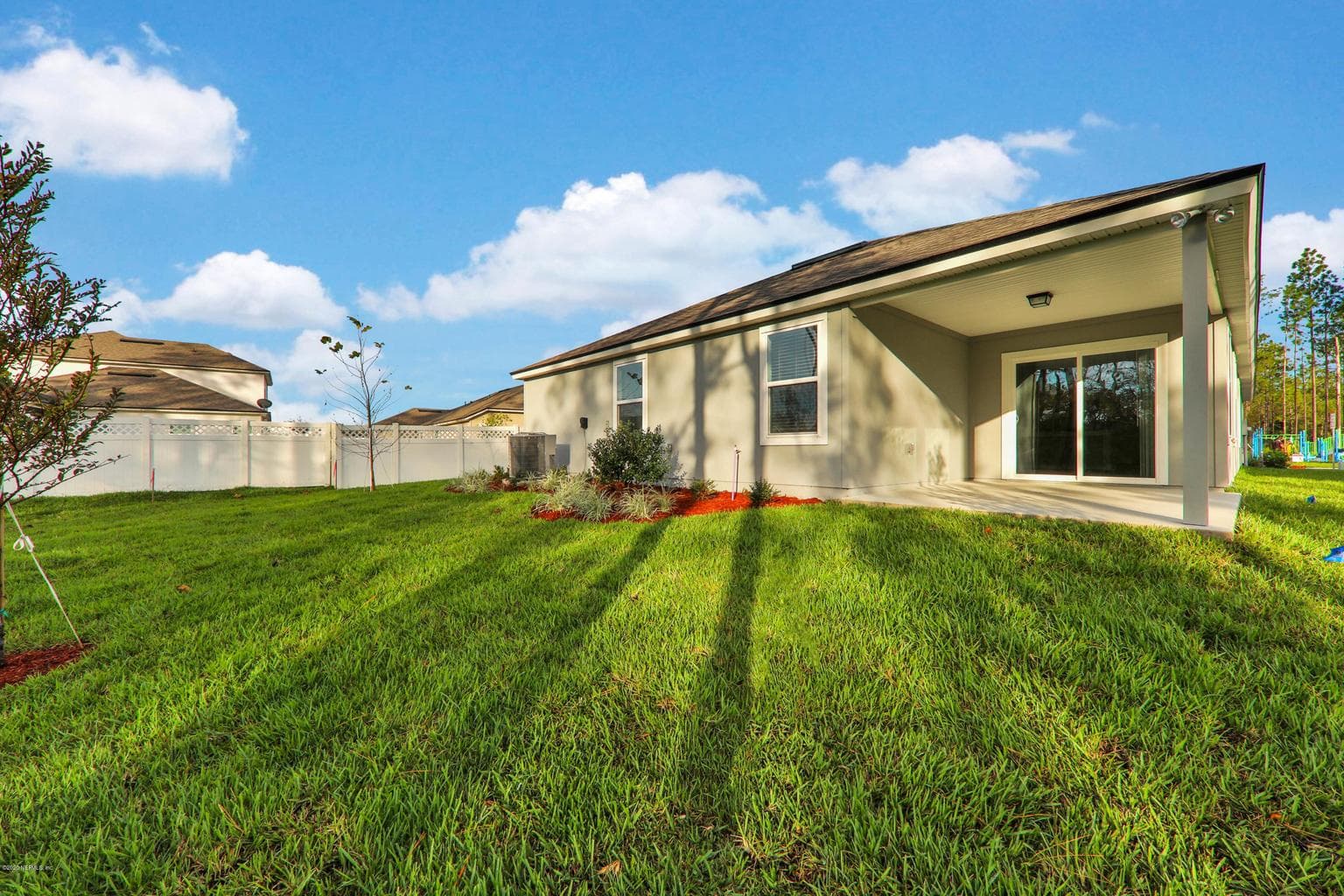 589 GLASGOW Drive, St. Johns, FL 32259