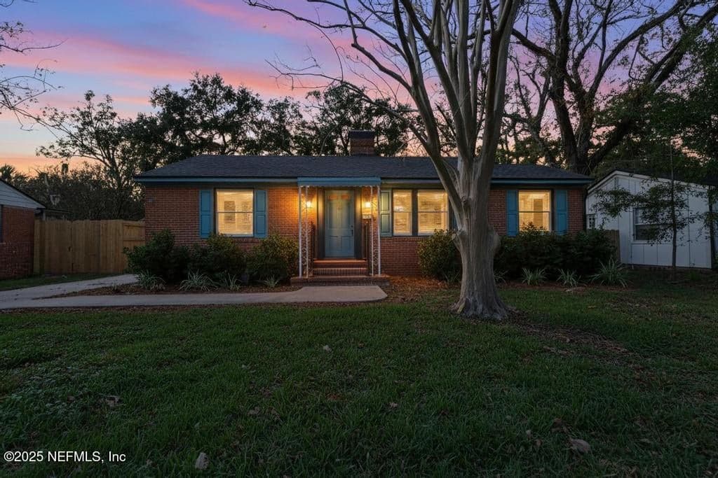 2212 REDFERN Road, Jacksonville, FL 32207 3