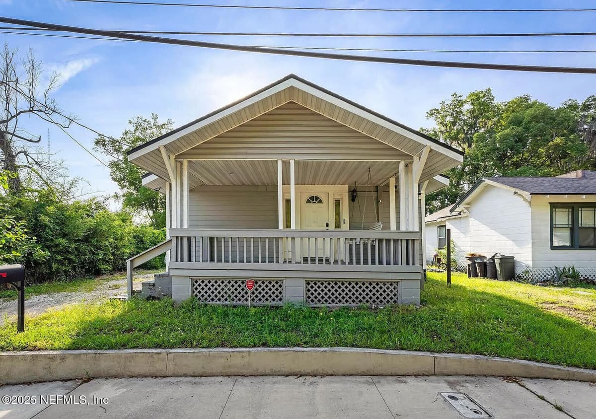 277 CRYSTAL Street, Jacksonville, FL 32254 2