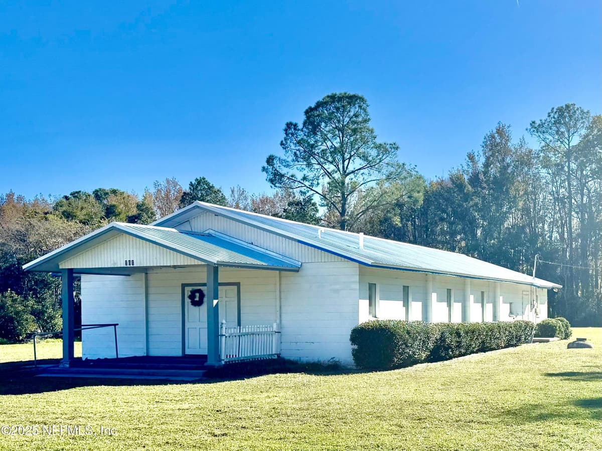 101 SESAME Street, Palatka, FL 32177 2