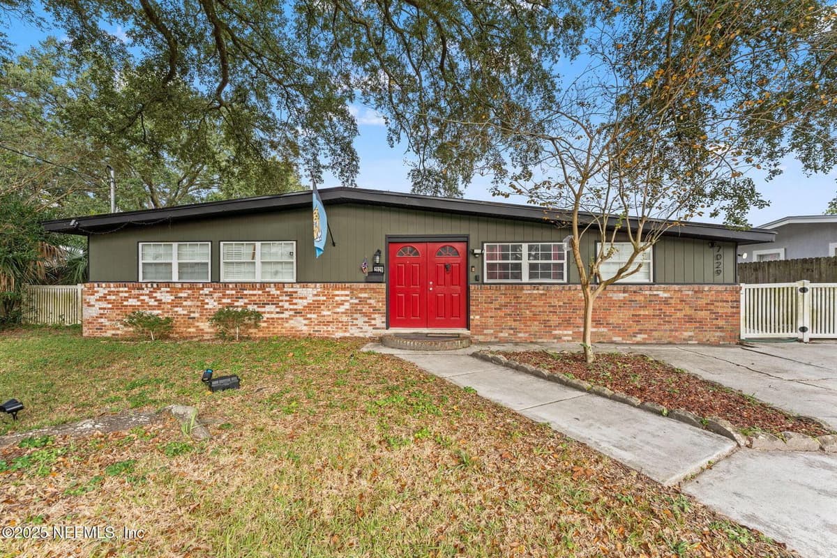 7029 HIELO Drive, Jacksonville, FL 32211 2