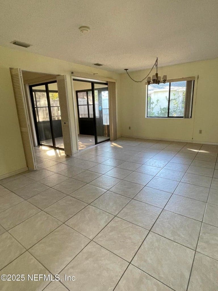 8 LAKE FOREST Place, Palm Coast, FL 32137 2