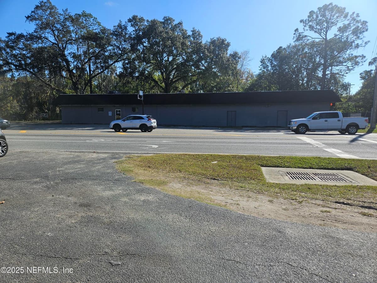9100 W BEAVER Street, Jacksonville, FL 32220 3