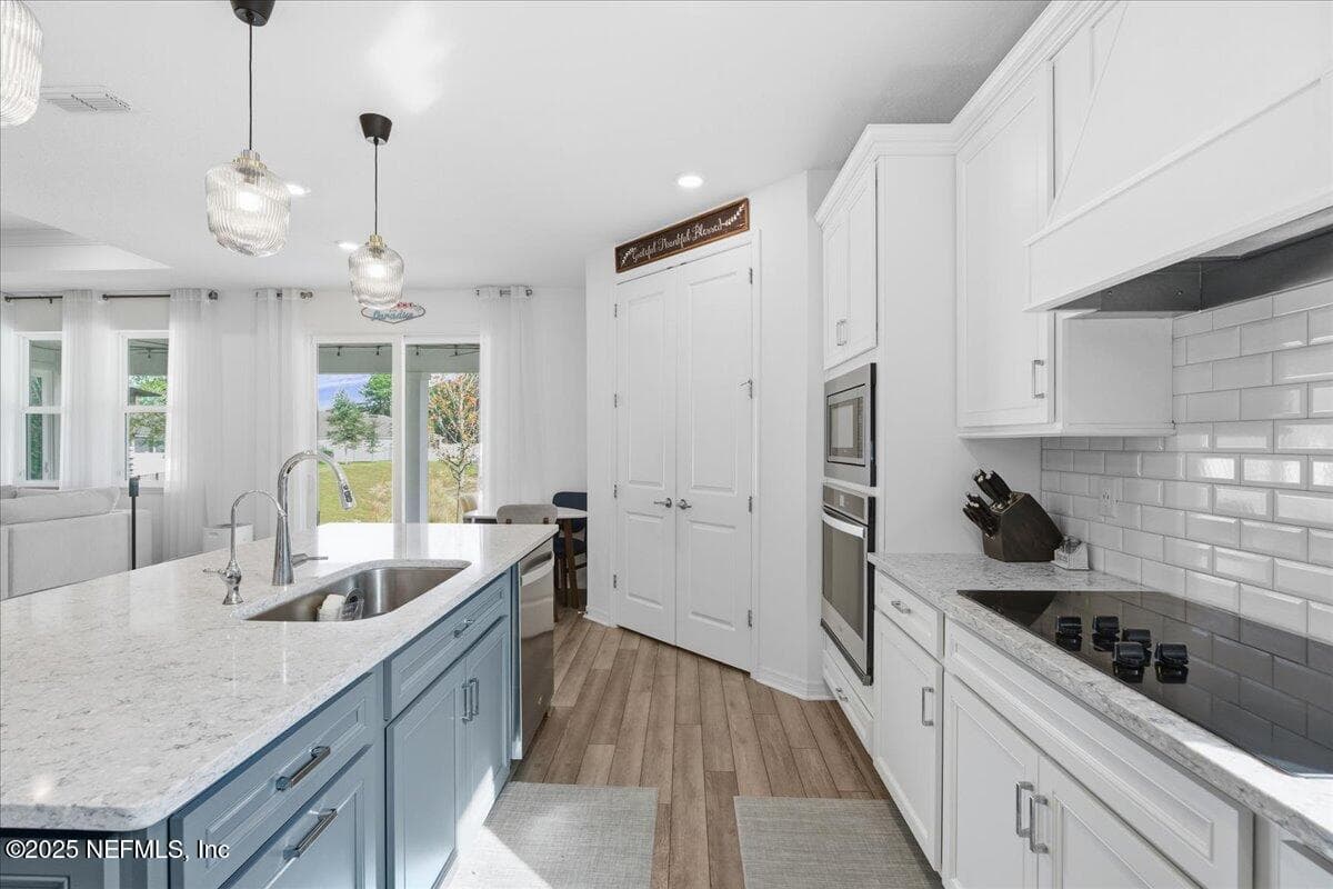 313 CODY CREST Court, Jacksonville, FL 32226 2
