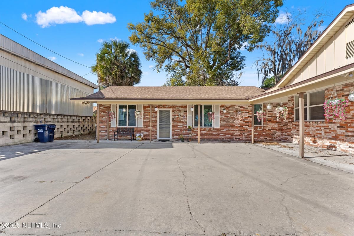 34 N COLLEGE Street, Macclenny, FL 32063 2