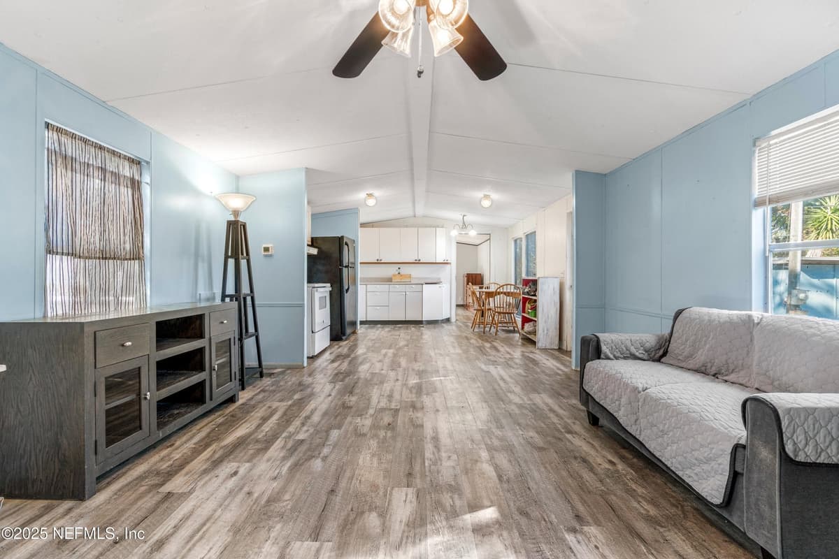 103 WALKER Avenue, Palatka, FL 32177 2