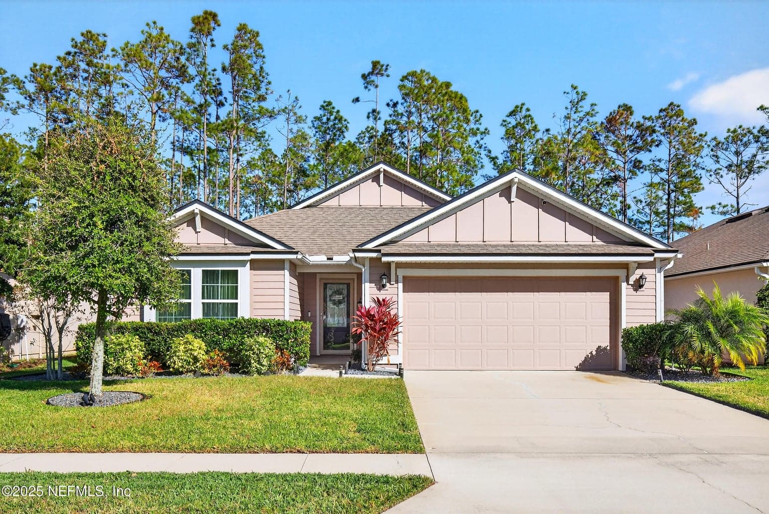 138 S HUMMINGBIRD Place, Palm Coast, FL 32164