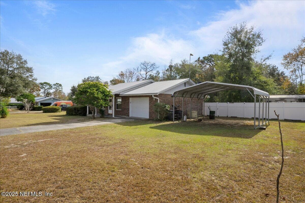 105 CRESTWOOD Drive, Interlachen, FL 32148 3