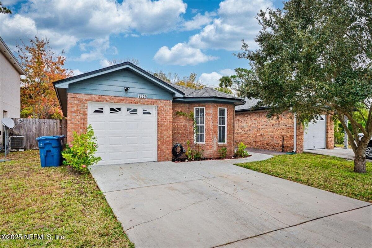 2529 AMERICAS CUP Circle E, Jacksonville, FL 32233