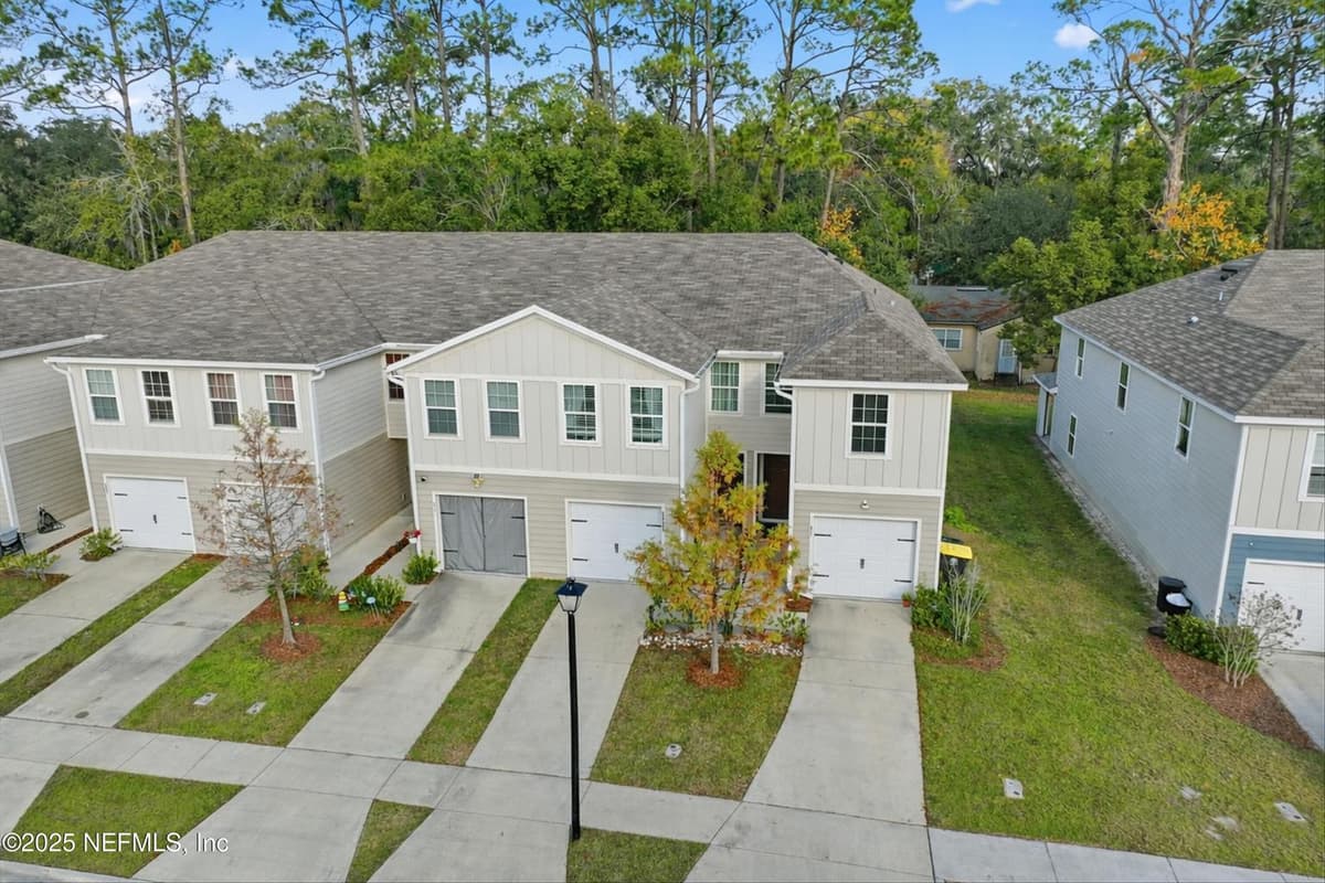 5935 CREEKSIDE CROSSING Drive, Jacksonville, FL 32210 3