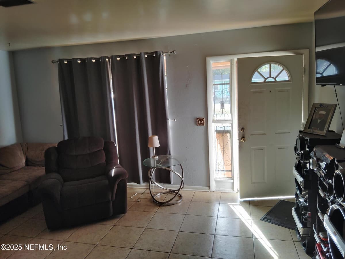 2653 SANDRA Lane, Jacksonville, FL 32208 2