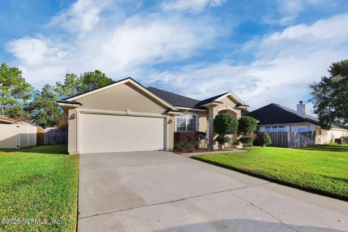 9383 BRUNTSFIELD Drive, Jacksonville, FL 32244 2