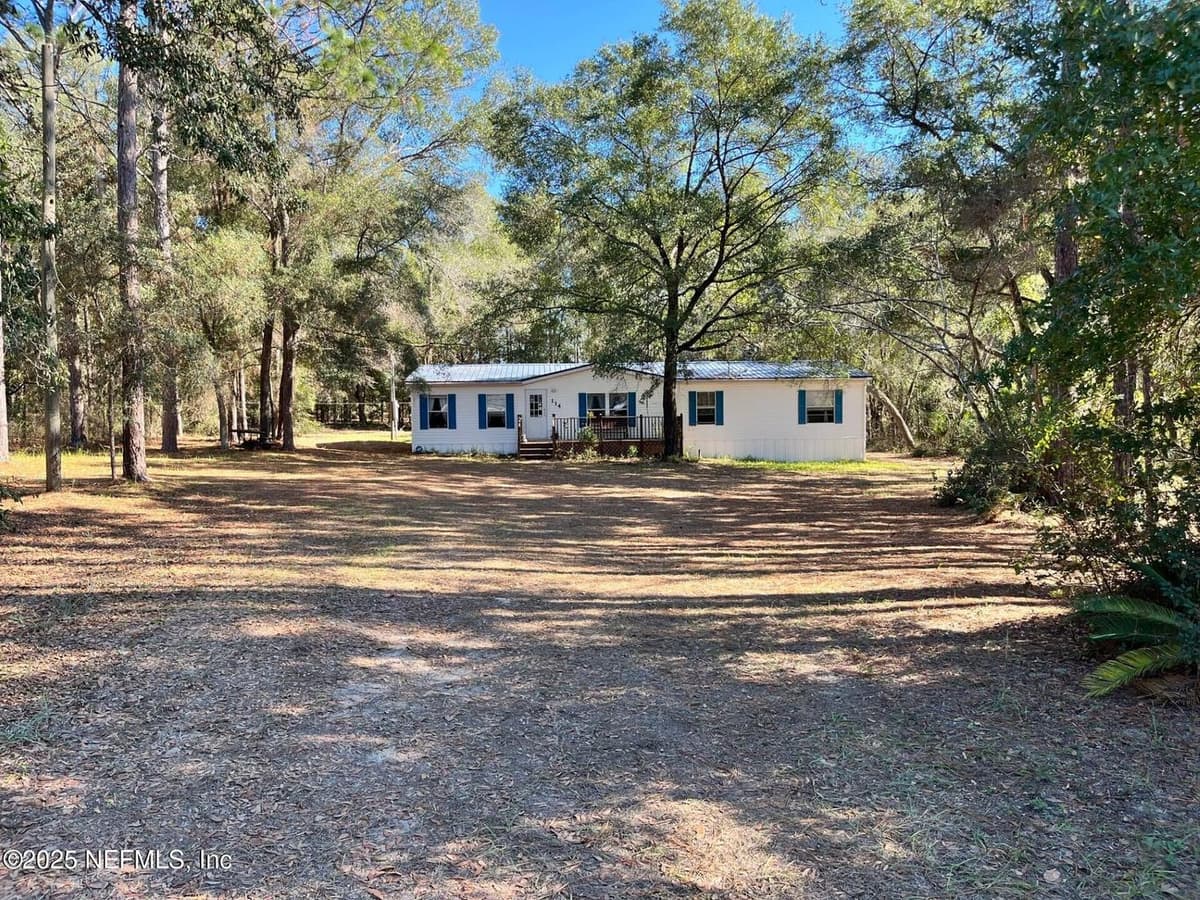 114 SAN JOSE Boulevard, Hawthorne, FL 32640 2