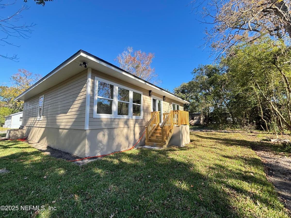 1992 W 20TH Street, Jacksonville, FL 32209 3