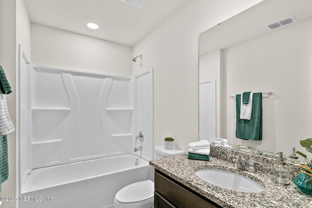 1516 YELFORD Circle, Jacksonville, FL 32218 3