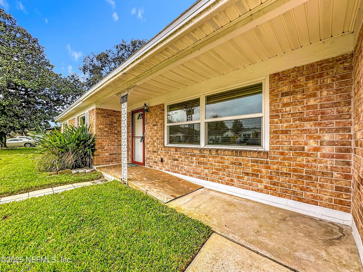 8157 GALAXIE Drive, Jacksonville, FL 32244 2