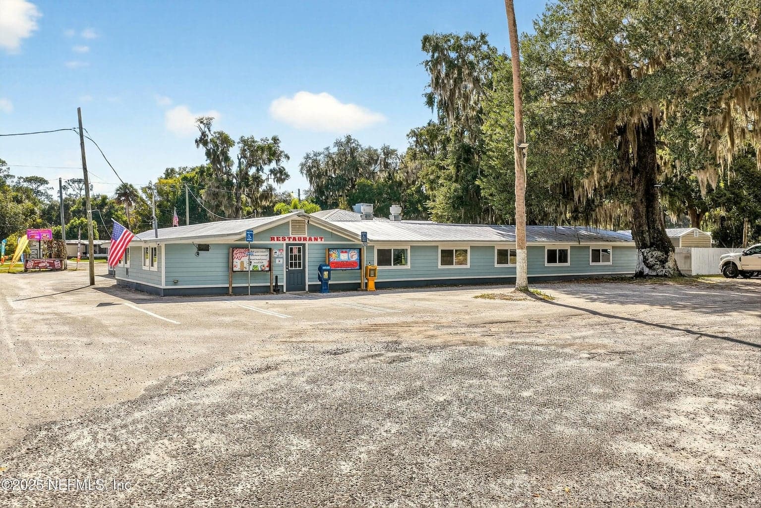 765 3RD Avenue, Welaka, FL 32189