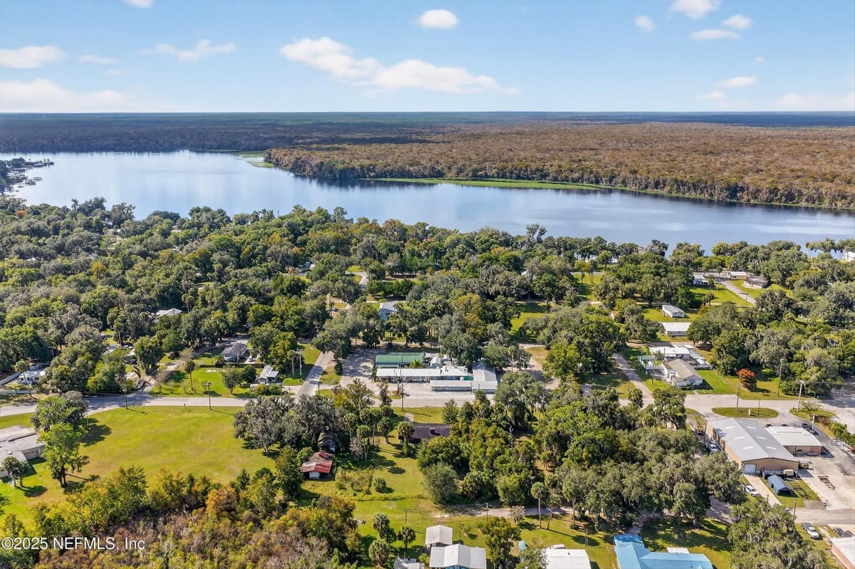 765 3RD Avenue, Welaka, FL 32189 2