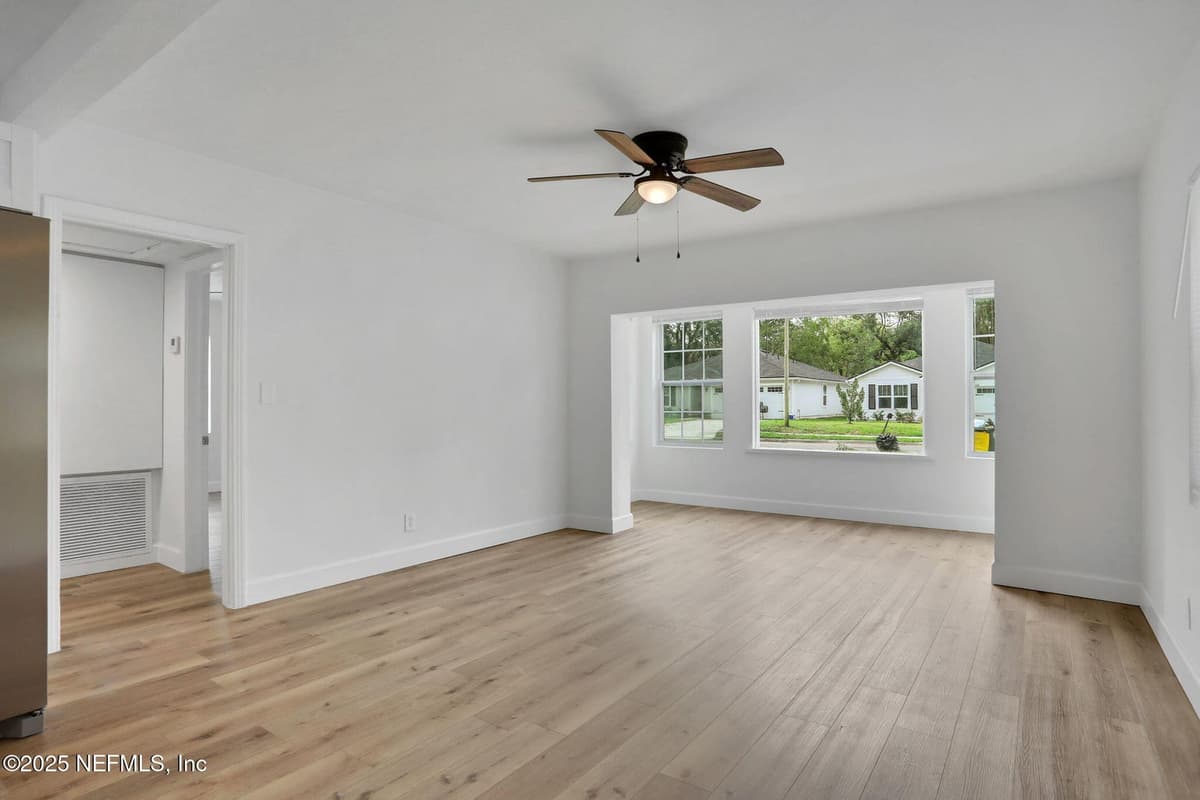 3139 PHYLLIS Street, Jacksonville, FL 32205 2
