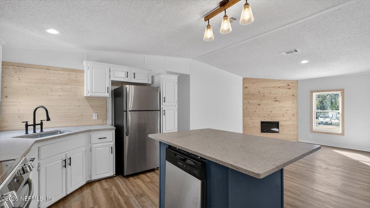 2313 DAISY Street, Middleburg, FL 32068 2