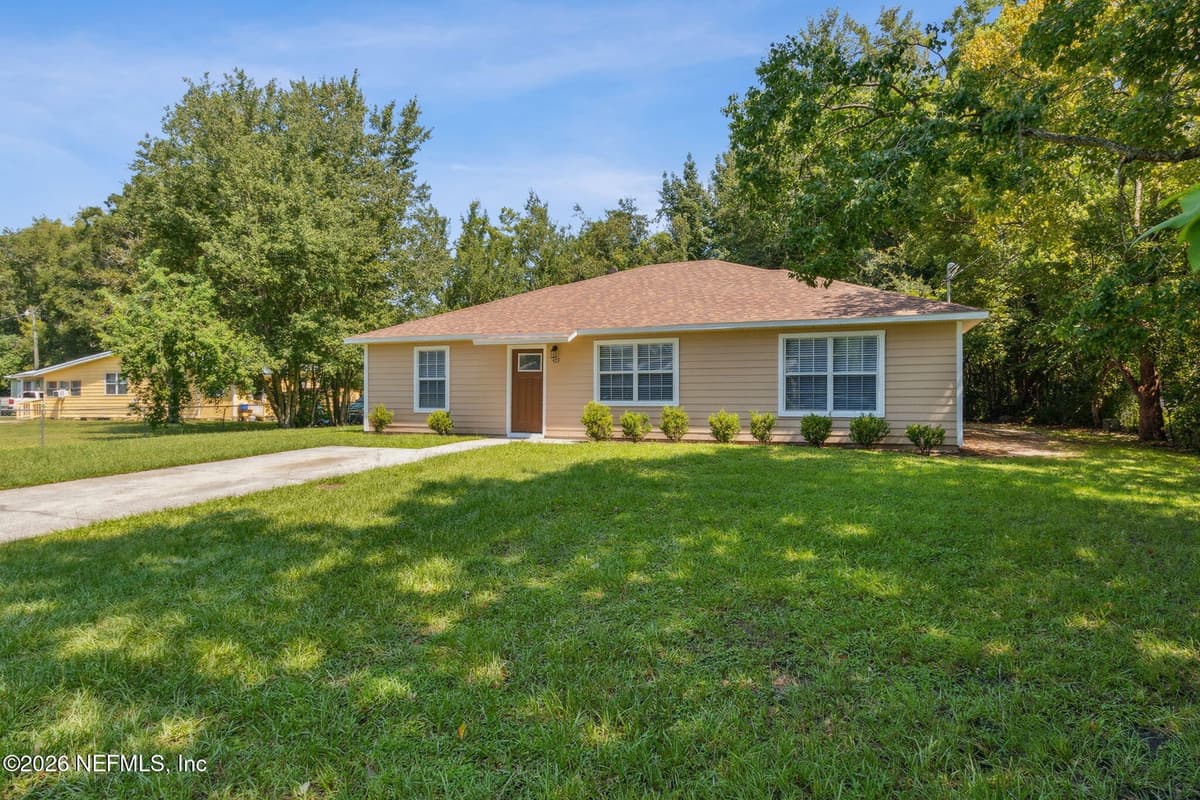 423 SOUTH Boulevard, Macclenny, FL 32063 2
