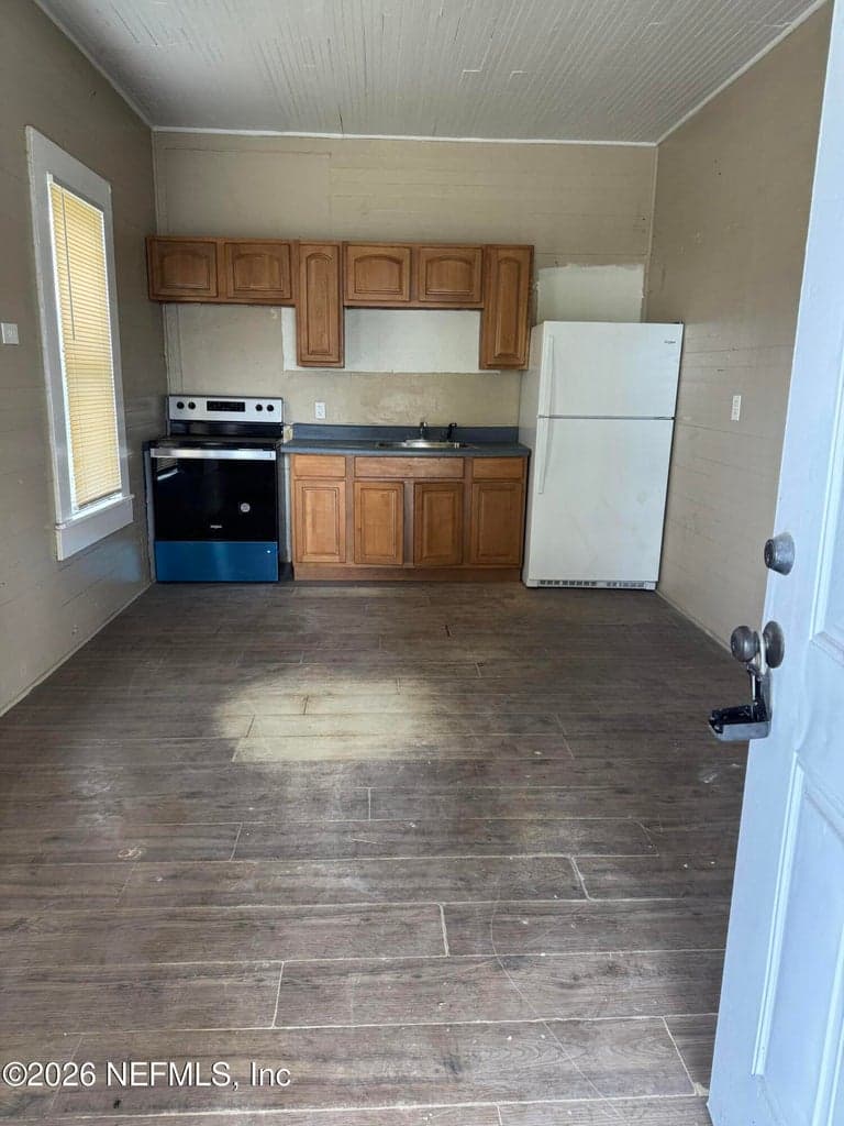 226 S THOMPSON Street, Starke, FL 32091 2