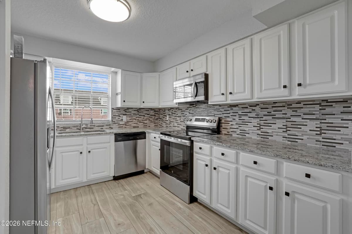 4915 BAYMEADOWS Road 8H, Jacksonville, FL 32217 2