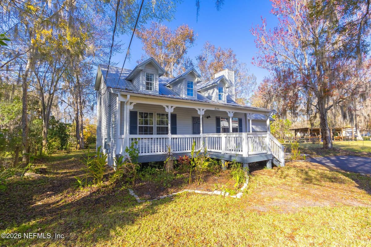 321 PARADISE Circle, Satsuma, FL 32189 2