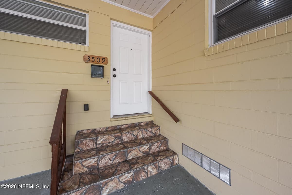 3509 ROGERO Road, Jacksonville, FL 32277 2