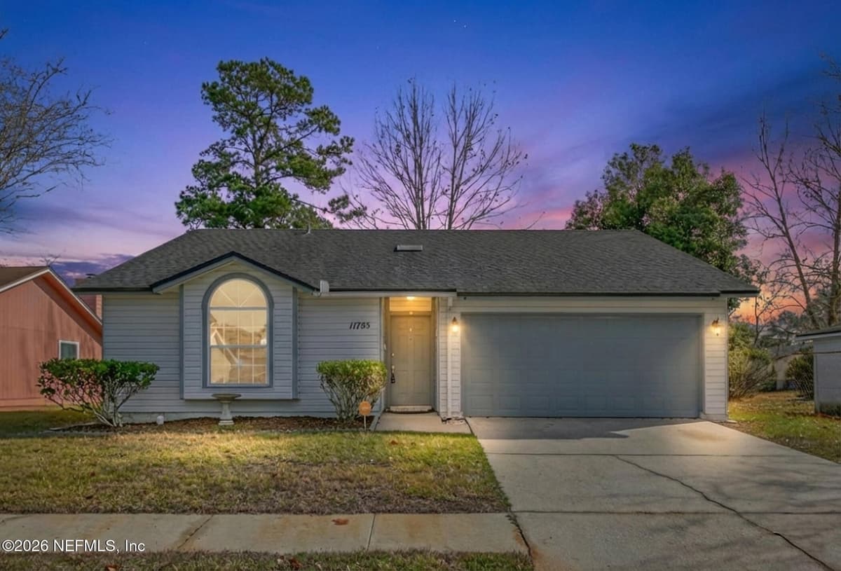 11755 KINGFISHER Lane E, Jacksonville, FL 32218 3