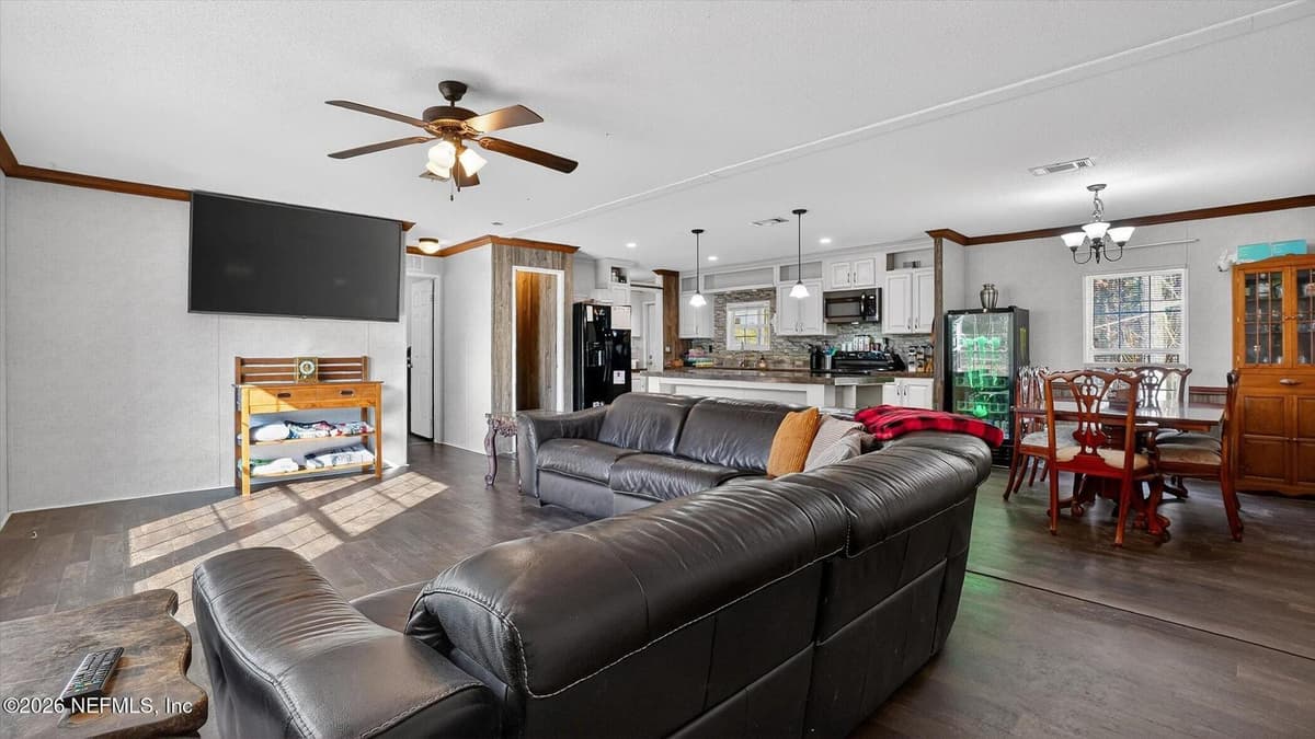 121 MELANIE Lane, Middleburg, FL 32068 3