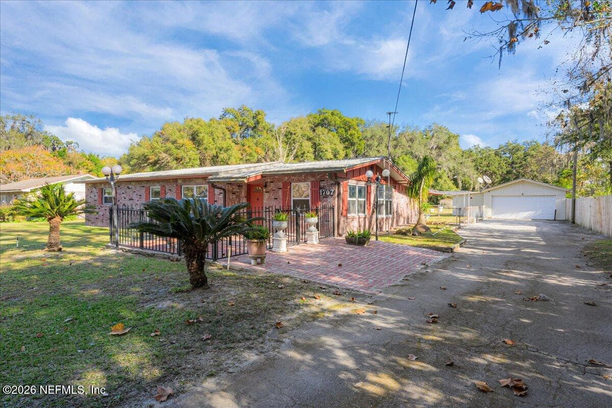 1707 S PALM Avenue, Palatka, FL 32177 3