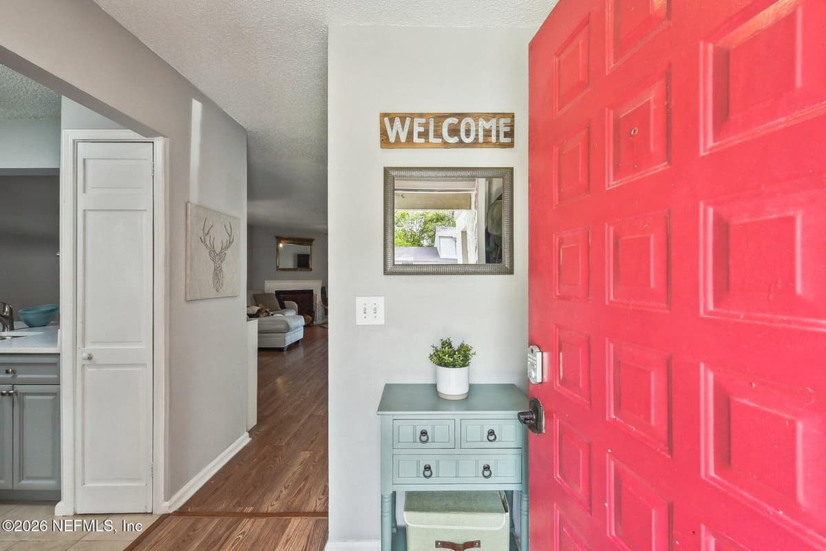 8300 PLAZA GATE Lane 1242, Jacksonville, FL 32217 3
