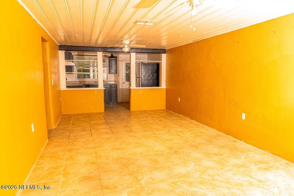 417 N BYRD Avenue 1, Avon Park, FL 33825 2