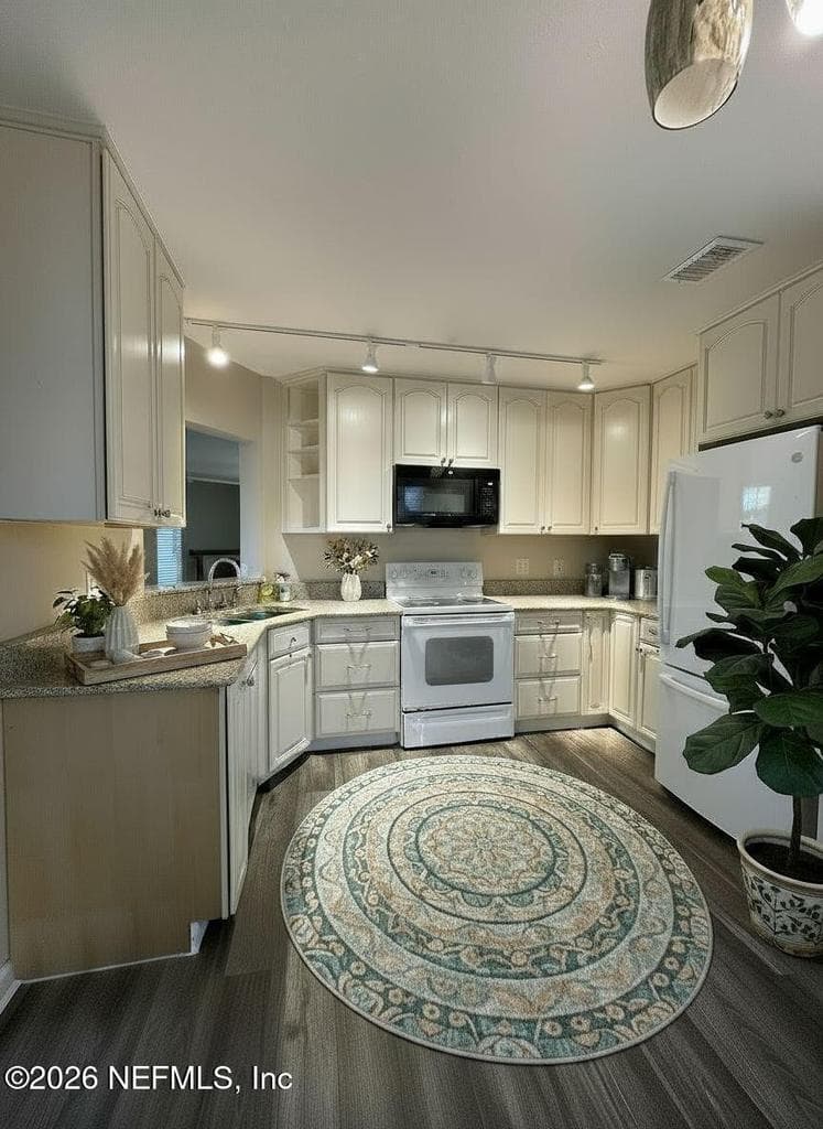 3801 CROWN POINT Road 3081, Jacksonville, FL 32257 3