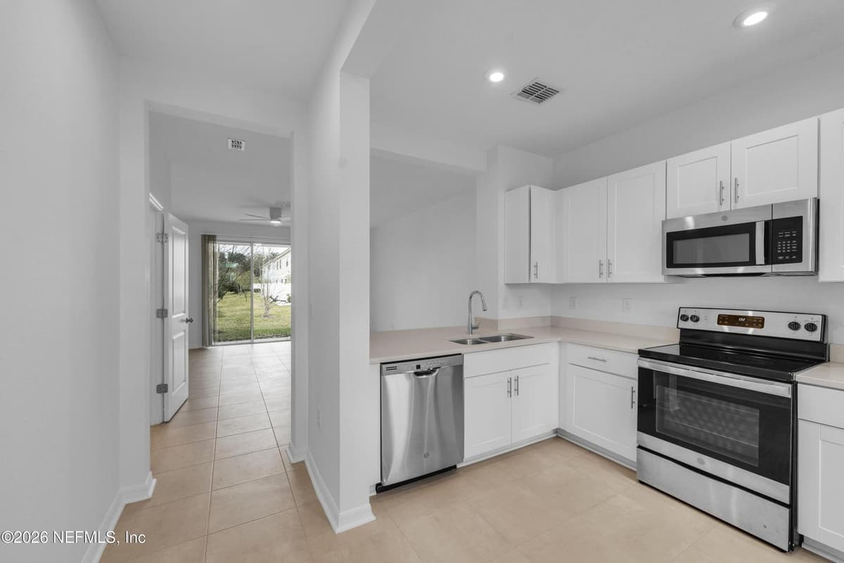 255 ANNIES Place, Jacksonville, FL 32218 3