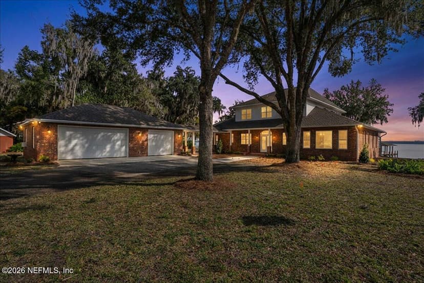 533 W RIVER Road, Palatka, FL 32177