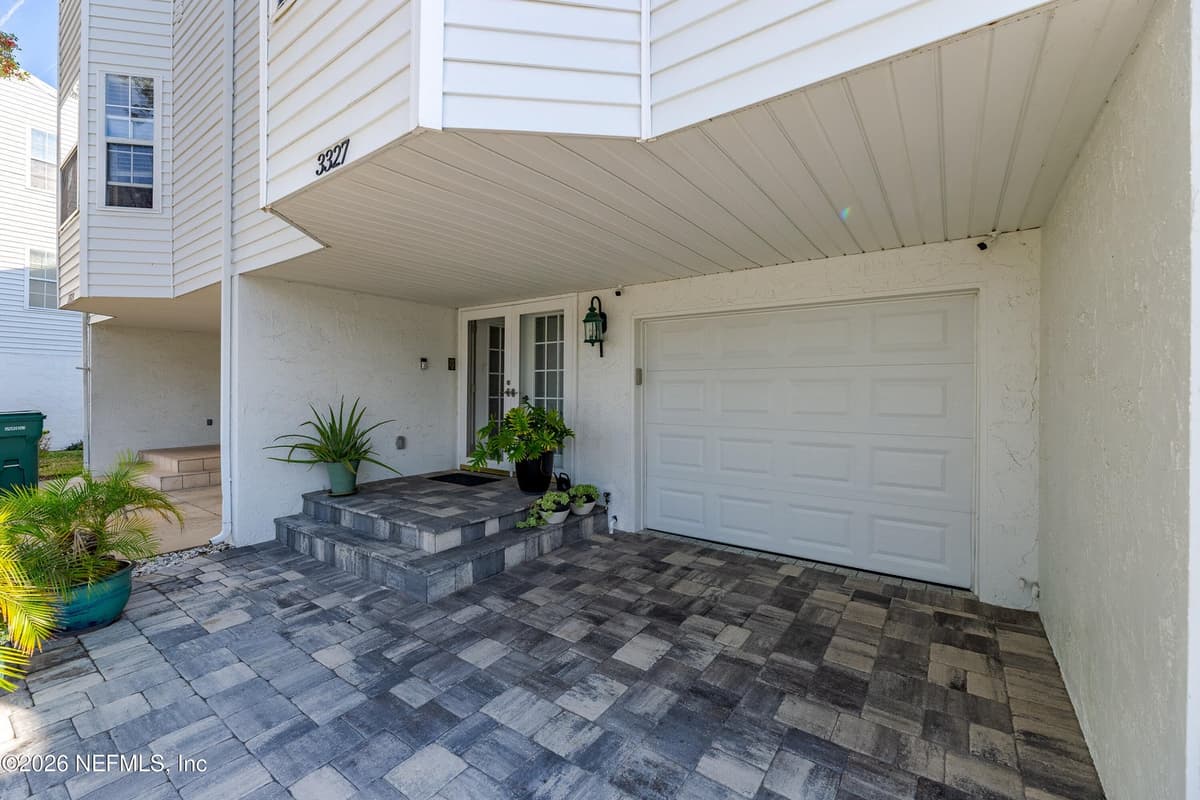 3327 LIGHTHOUSE POINT Lane, Jacksonville, FL 32250 2