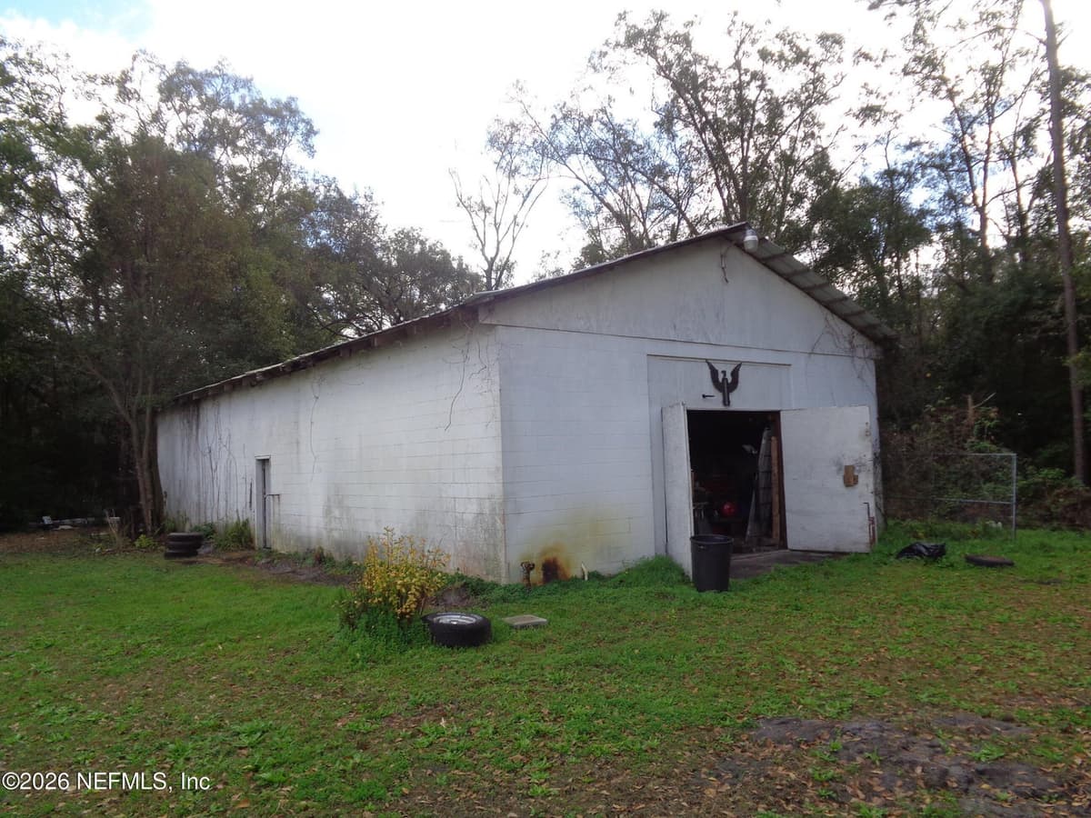 8588 OCALA Avenue, Jacksonville, FL 32220 2