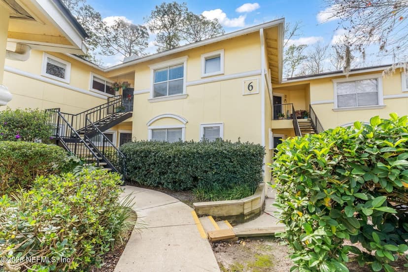 1800 THE GREENS Way 609, Jacksonville Beach, FL 32250