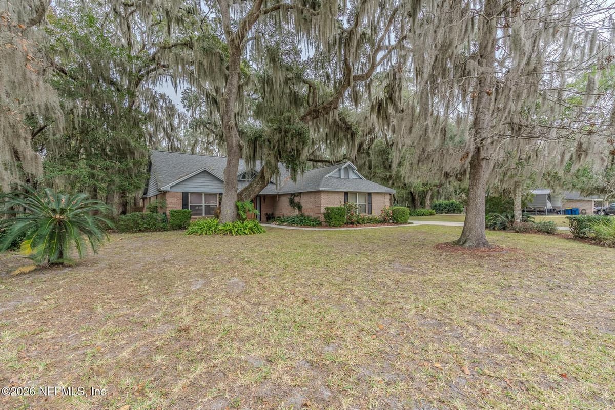 15221 LANDMARK Circle N, Jacksonville, FL 32226 3