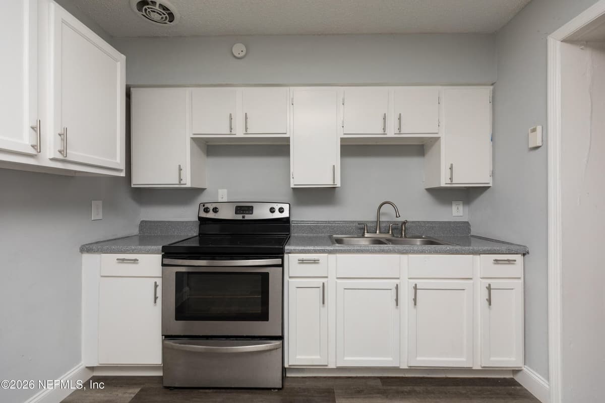 2255 W 13TH Street, Jacksonville, FL 32209 3