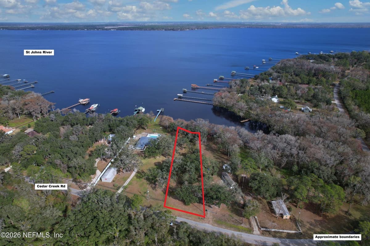 512 CEDAR CREEK Road, Palatka, FL 32177 2