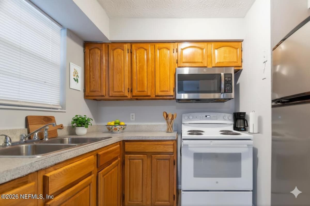 1551 W 31ST Street, Jacksonville, FL 32209 3