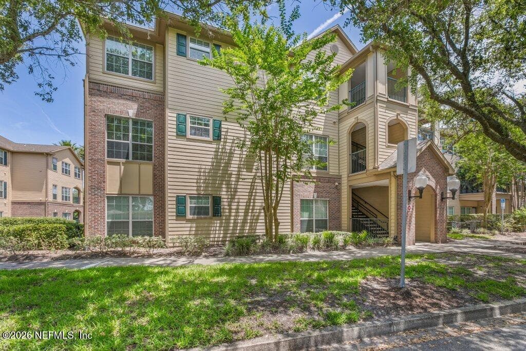 7800 POINT MEADOWS Drive 1035, Jacksonville, FL 32256