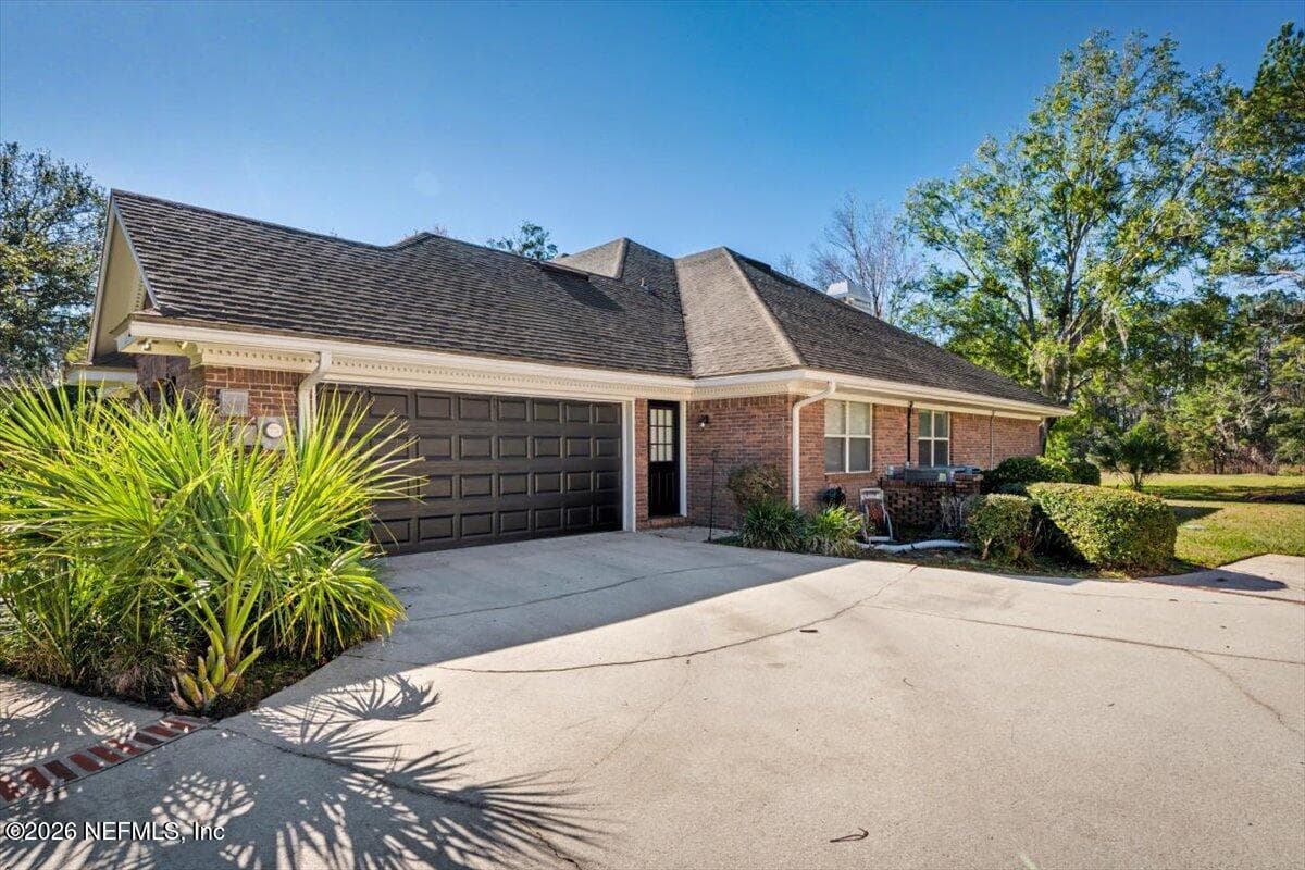 586 THORNWOOD Lane, Orange Park, FL 32073 3